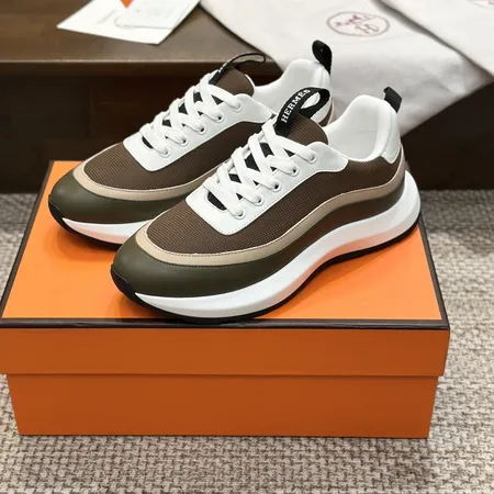 エルメス スニーカー