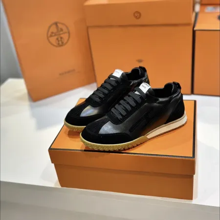 エルメス スニーカー