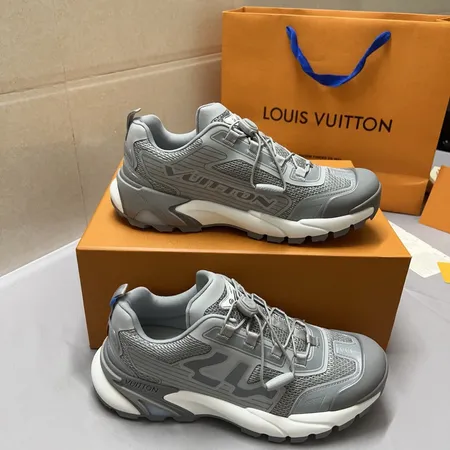 ルイヴィトン スニーカー