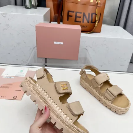 ミュウミュウ サンダル