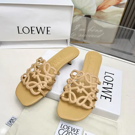ロエベ スリッパ