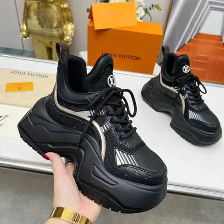 ルイヴィトン スニーカー