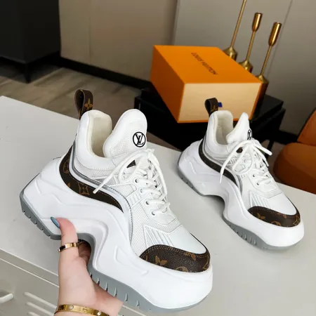 ルイヴィトン スニーカー