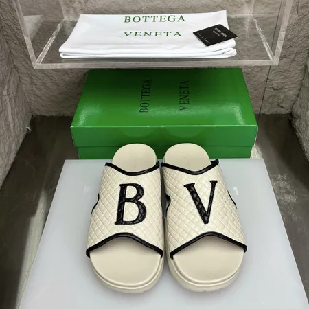 ボッテガ ヴェネタ スリッパ