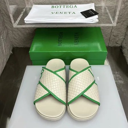 ボッテガ ヴェネタ スリッパ