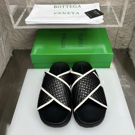 ボッテガ ヴェネタ スリッパ