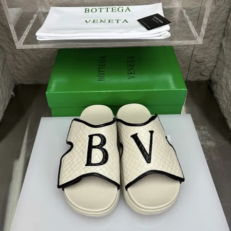 ボッテガ ヴェネタ スリッパ