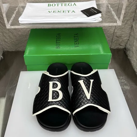 ボッテガ ヴェネタ スリッパ