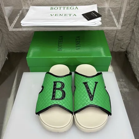 ボッテガ ヴェネタ スリッパ