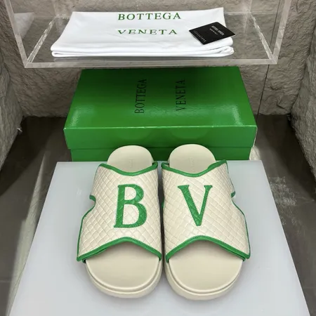 ボッテガ ヴェネタ スリッパ