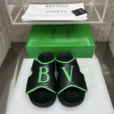 ボッテガ ヴェネタ スリッパ