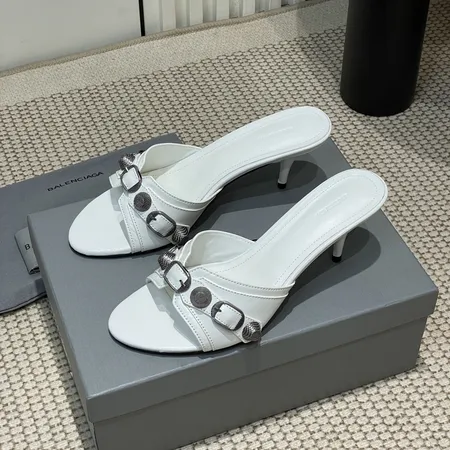 バレンシアガ サンダル