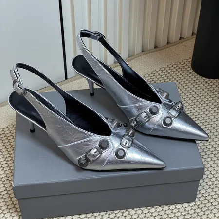 バレンシアガ サンダル