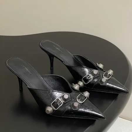 バレンシアガ サンダル