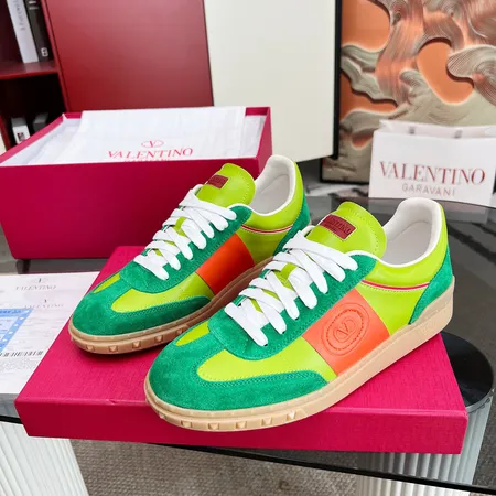 ヴァレンティノ カジュアルシューズ