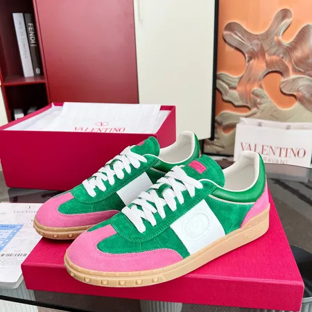 ヴァレンティノ カジュアルシューズ