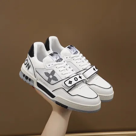 ルイヴィトン カジュアルシューズ