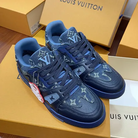 ルイヴィトン カジュアルシューズ