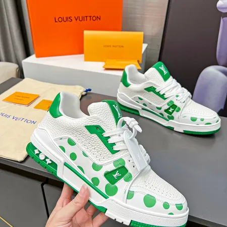 ルイヴィトン カジュアルシューズ