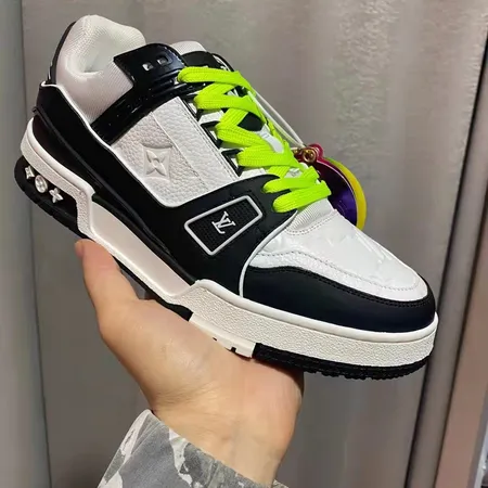 ルイヴィトン カジュアルシューズ