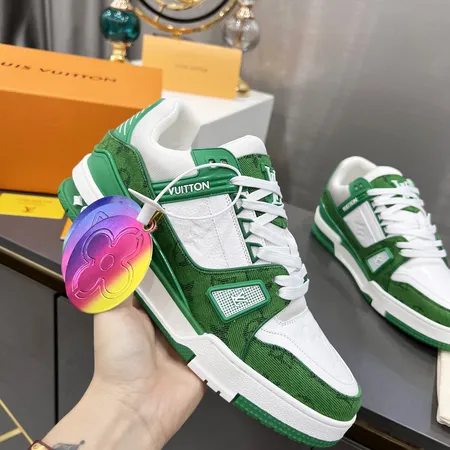 ルイヴィトン カジュアルシューズ