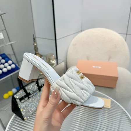 ミュウミュウ スリッパ