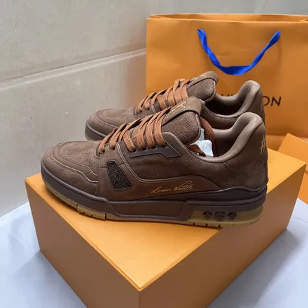 ルイヴィトン カジュアルシューズ