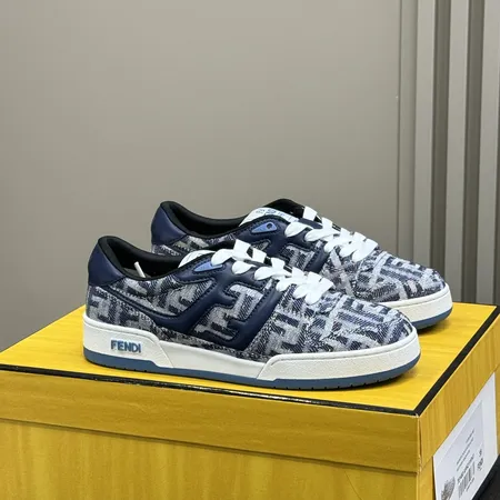 フェンディ カジュアルシューズ