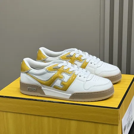 フェンディ カジュアルシューズ