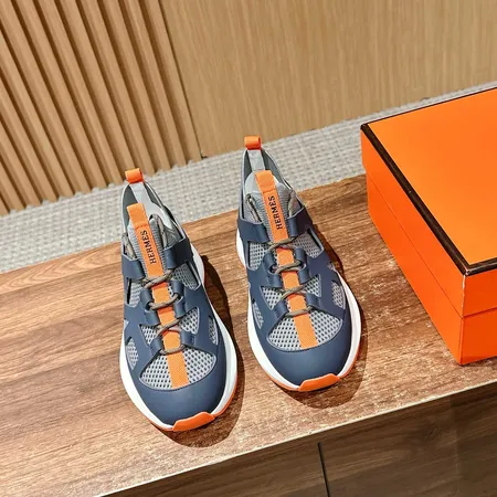 エルメス スニーカー