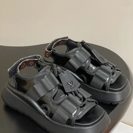 ルイヴィトン サンダル