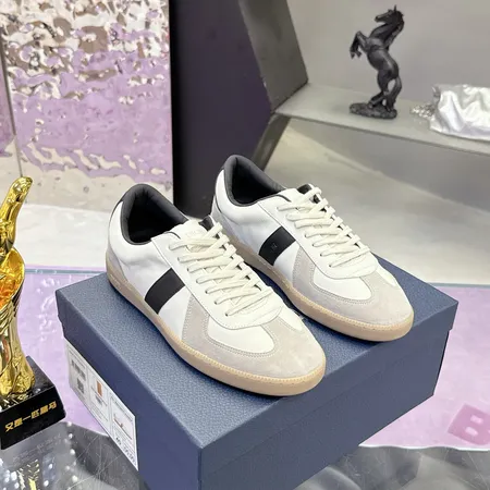 ディオール カジュアルシューズ