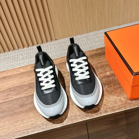 エルメス スニーカー