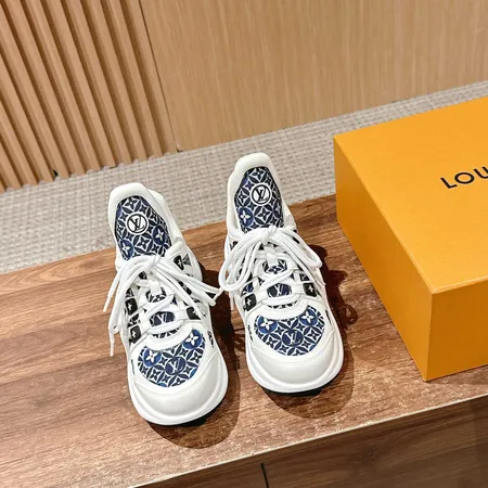 ルイヴィトン スニーカー