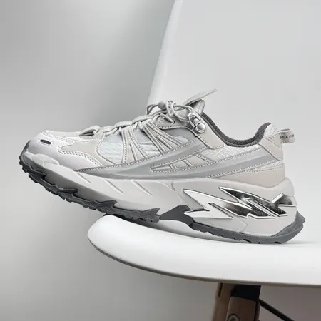 フィラ スニーカー