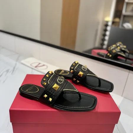 ヴァレンティノ スリッパ