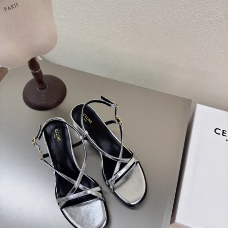 セリーヌ サンダル
