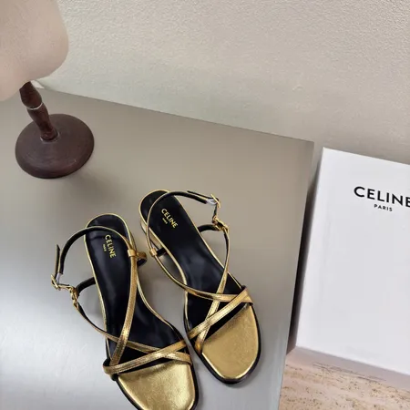 セリーヌ サンダル