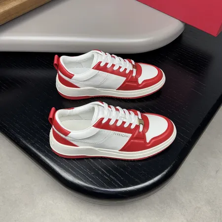 フェラガモ カジュアルシューズ