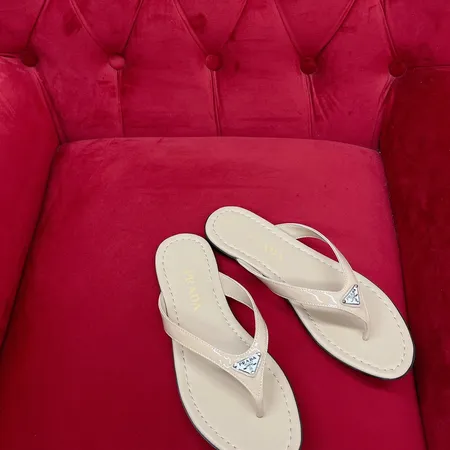 プラダ スリッパ