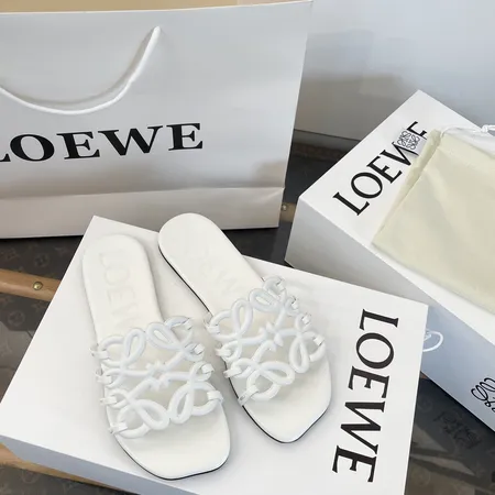ロエベ スリッパ