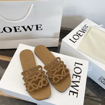ロエベ スリッパ