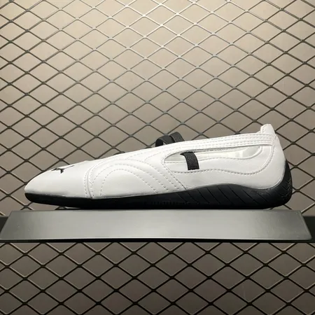 プーマ カジュアルシューズ