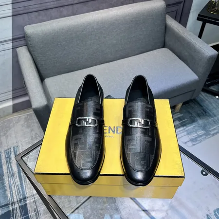 フェンディ ビジネスシューズ