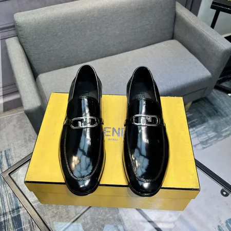 フェンディ ビジネスシューズ