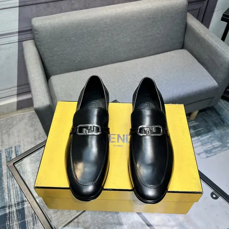フェンディ ビジネスシューズ