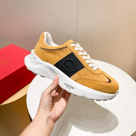 ヴァレンティノ カジュアルシューズ