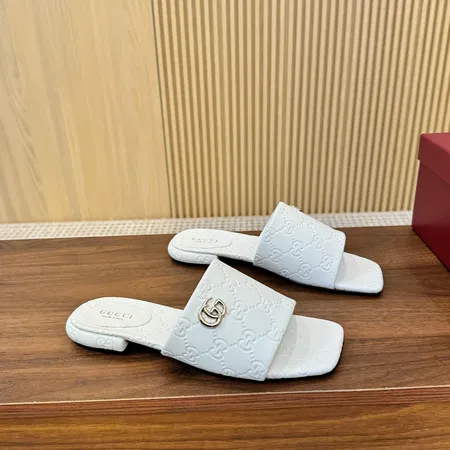 グッチ スリッパ