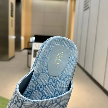 グッチ スリッパ