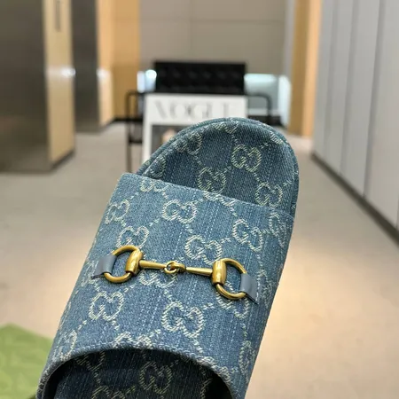 グッチ スリッパ